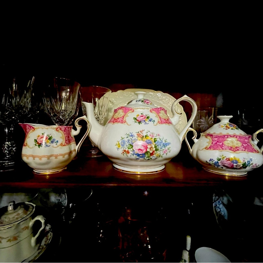 Royal Albert Lady Carlyle Tea Set